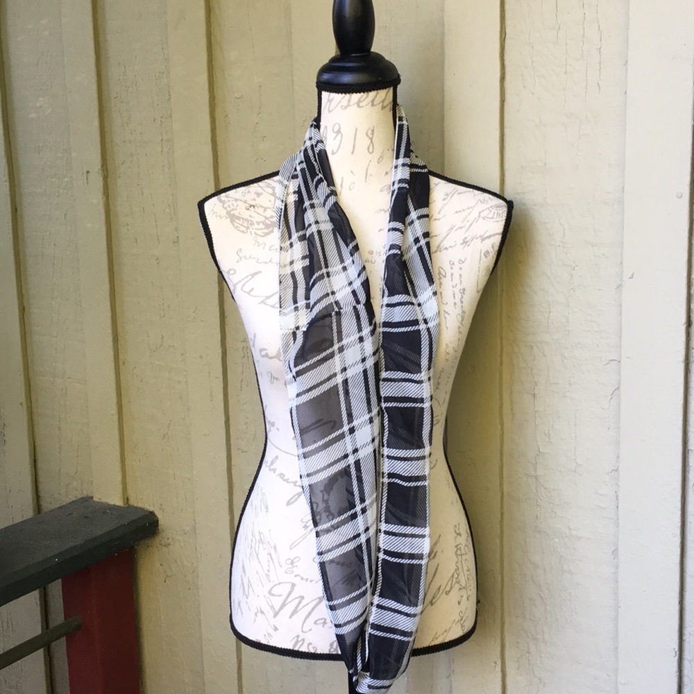 Infinity Scarf - Picture 3 of 5